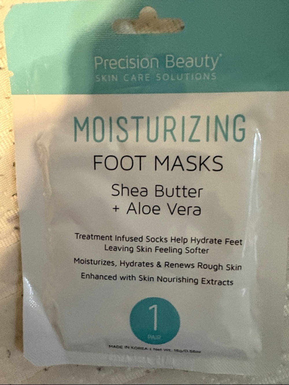 Assorted Single-Use Face, lip and Foot Masks - Mixed Colors 16 total. - Picture 5 of 16